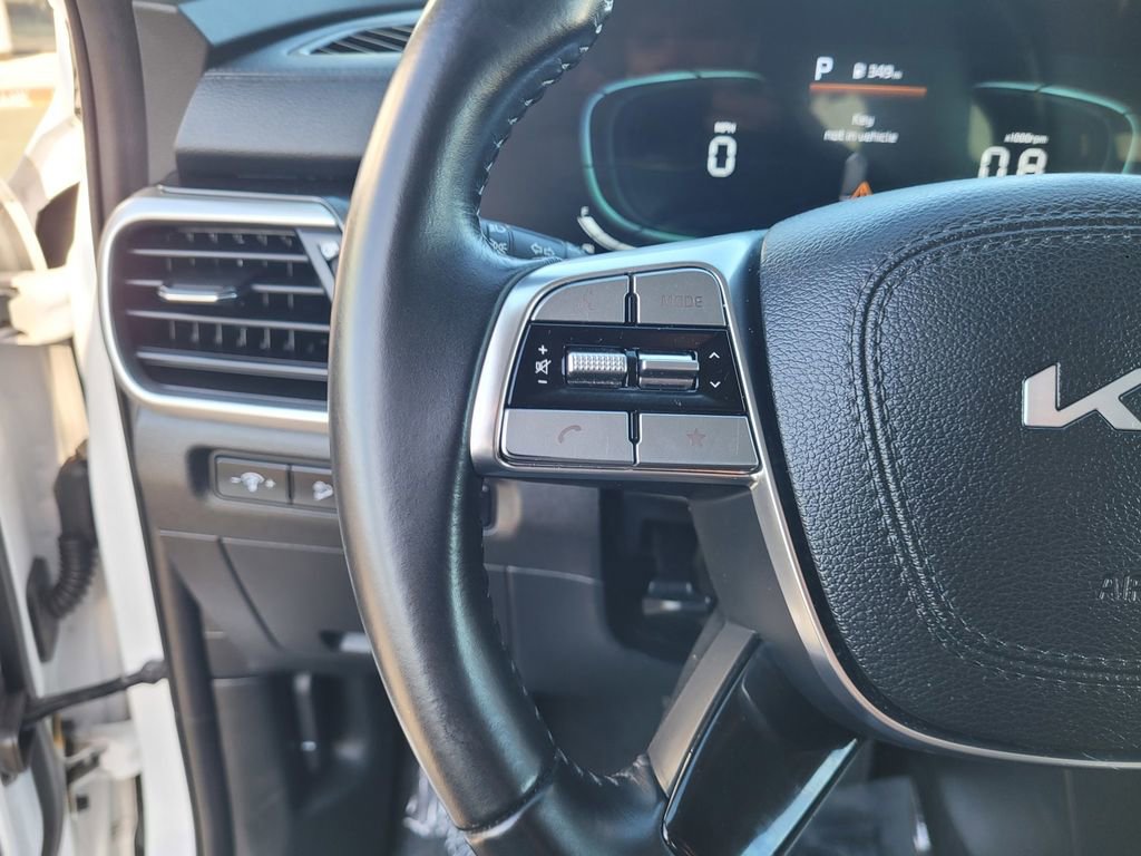 Used 2024 Kia Telluride LX image 19
