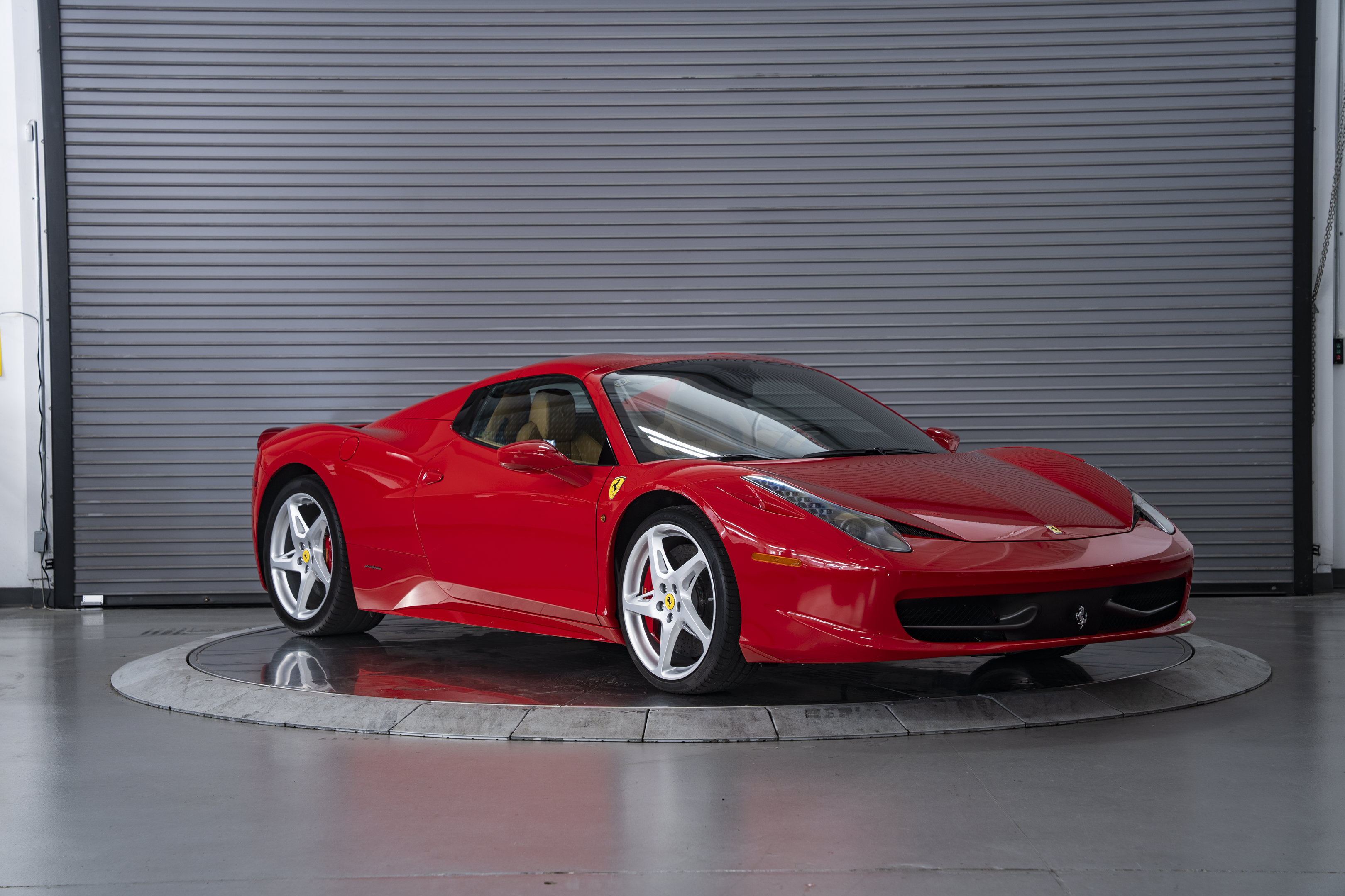 Used 2012 Ferrari 458 Spider RWD image 12