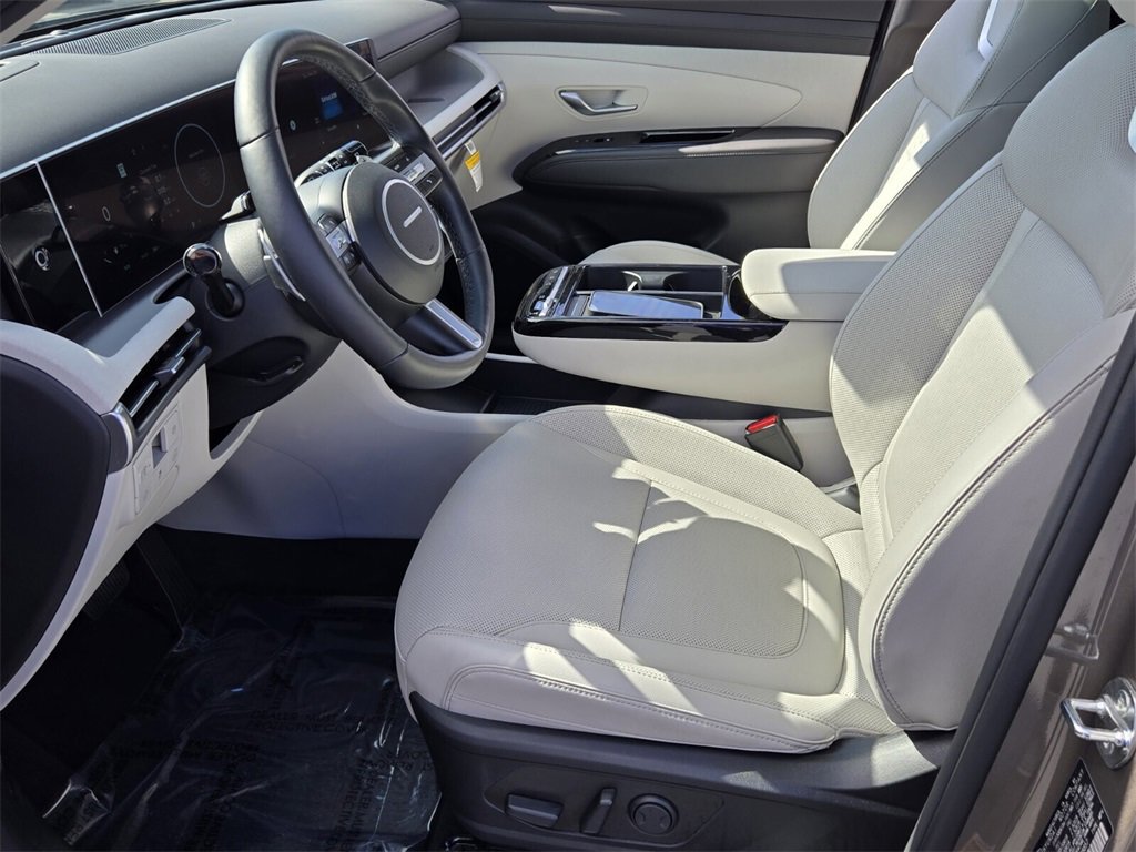 Certified 2025 Hyundai Tucson Limited image 10