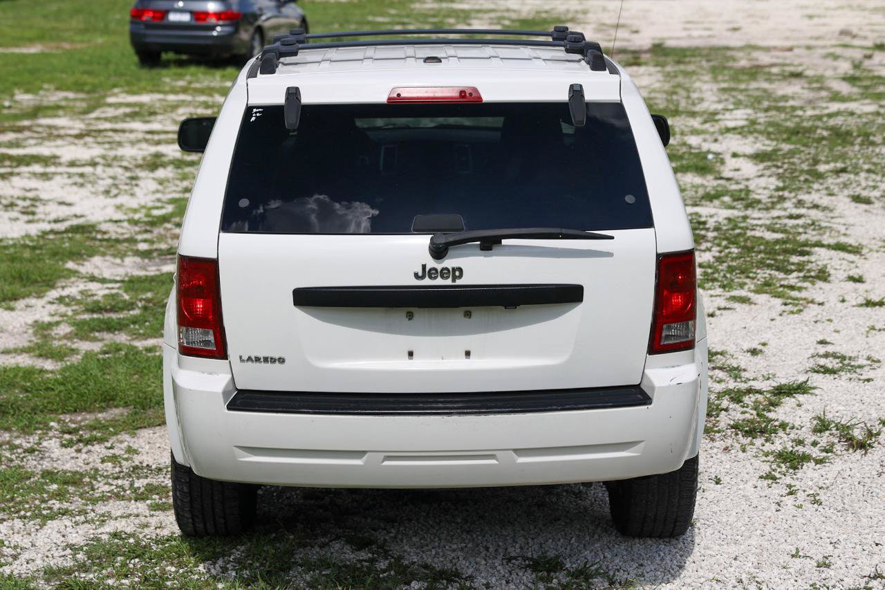 Used 2009 Jeep Grand Cherokee Laredo RWD image 9