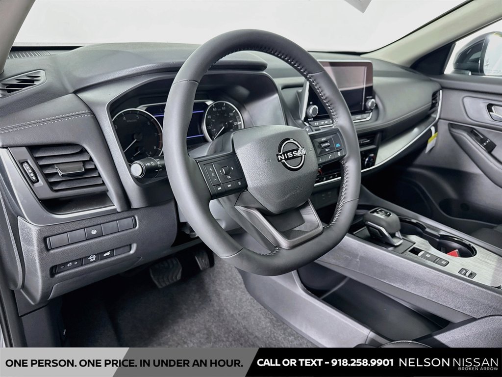 New 2026 Nissan Rogue Dark Armor FWD image 9