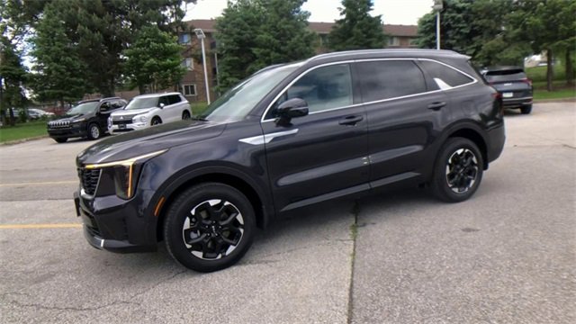 New 2025 Kia Sorento S image 7