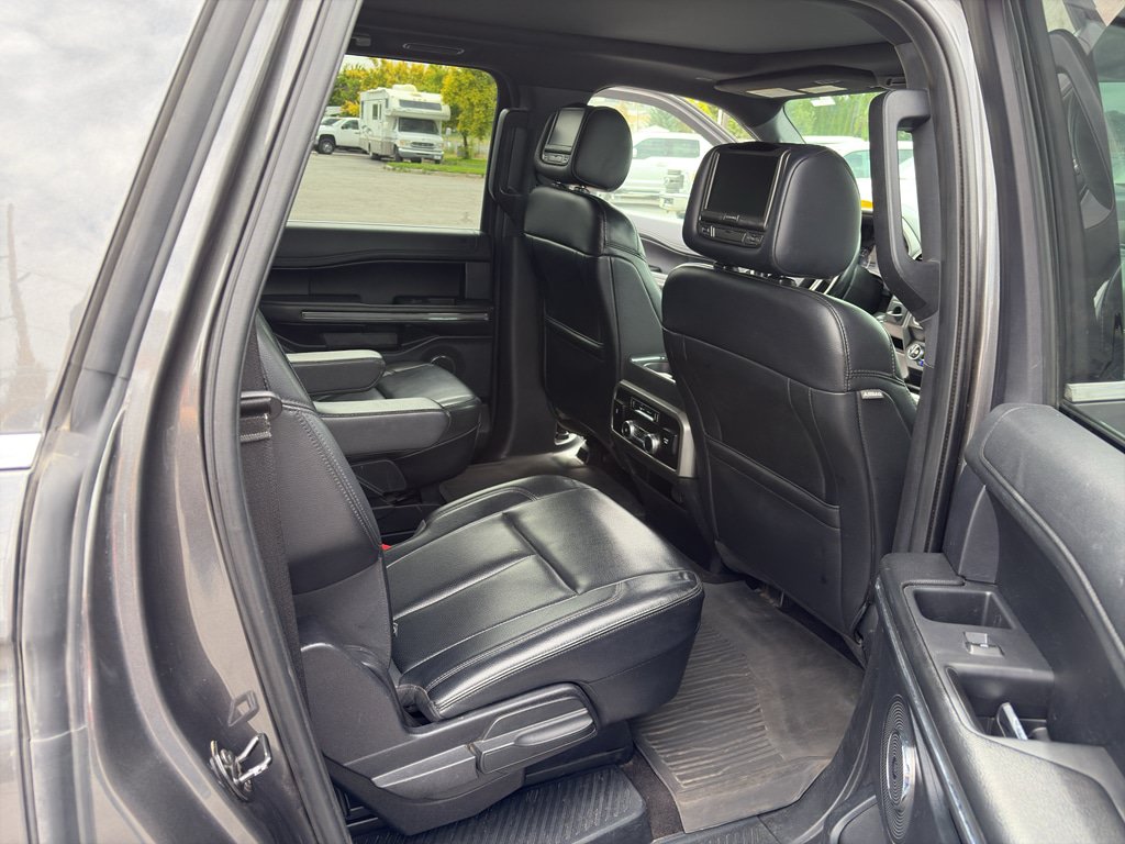 Used 2020 Ford Expedition Max XLT w/ Equipment Group 202A AWD/4WD image 26