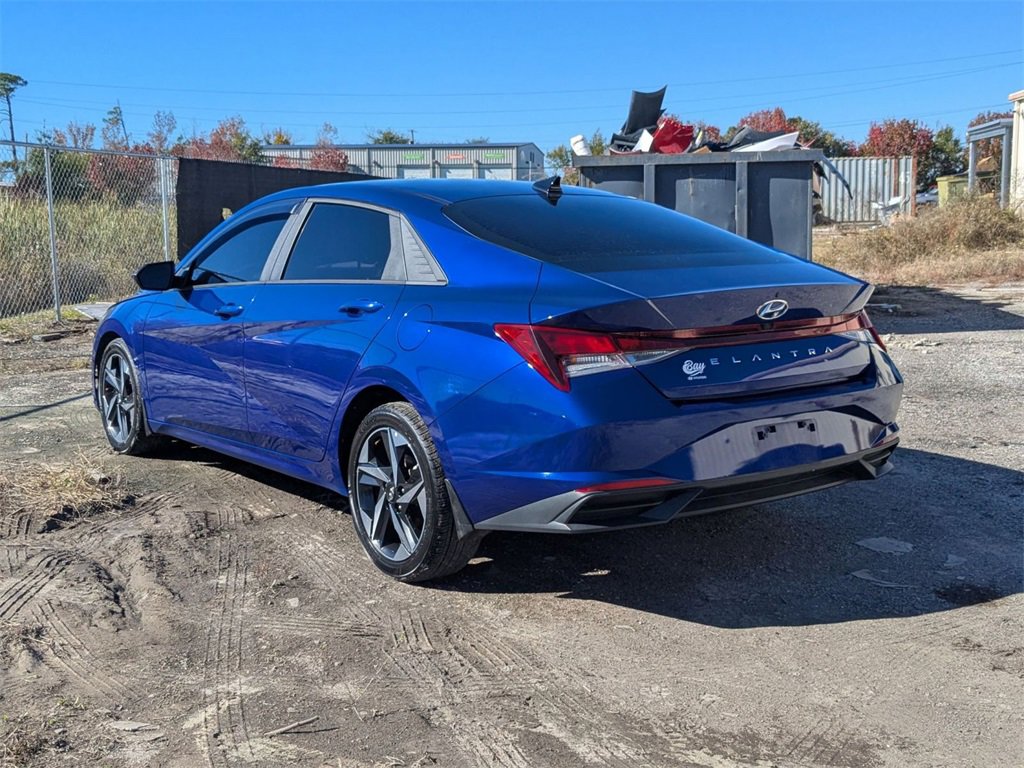 Used 2023 Hyundai Elantra SEL w/ Convenience Package image 8