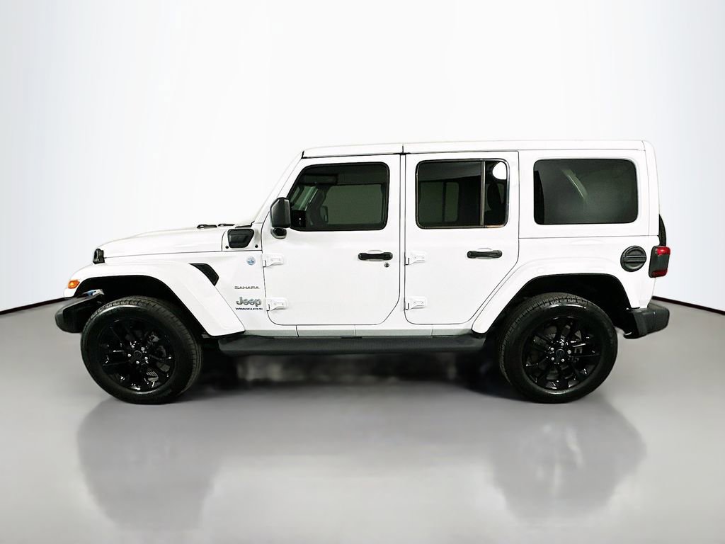 Used 2024 Jeep Wrangler Unlimited Sahara w/ Technology Group image 8
