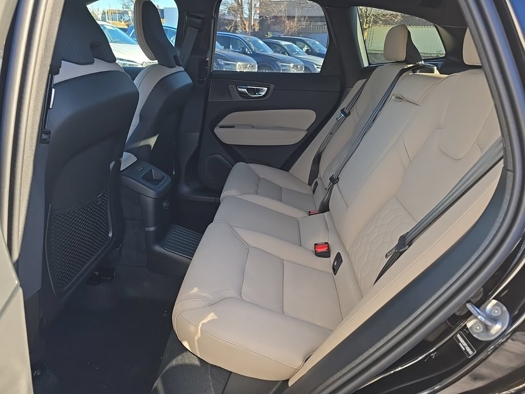 New 2026 Volvo XC60 T8 Plus w/ Climate Package AWD/4WD image 8