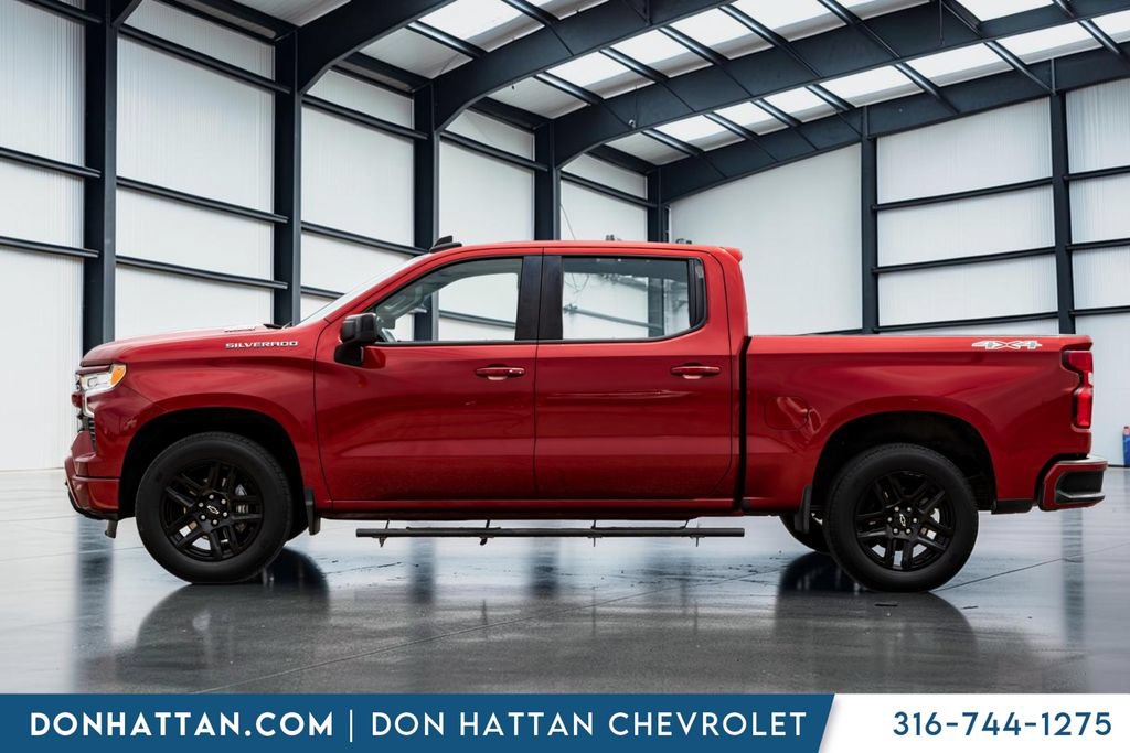 Used 2022 Chevrolet Silverado 1500 RST w/ Convenience Package II AWD/4WD image 3