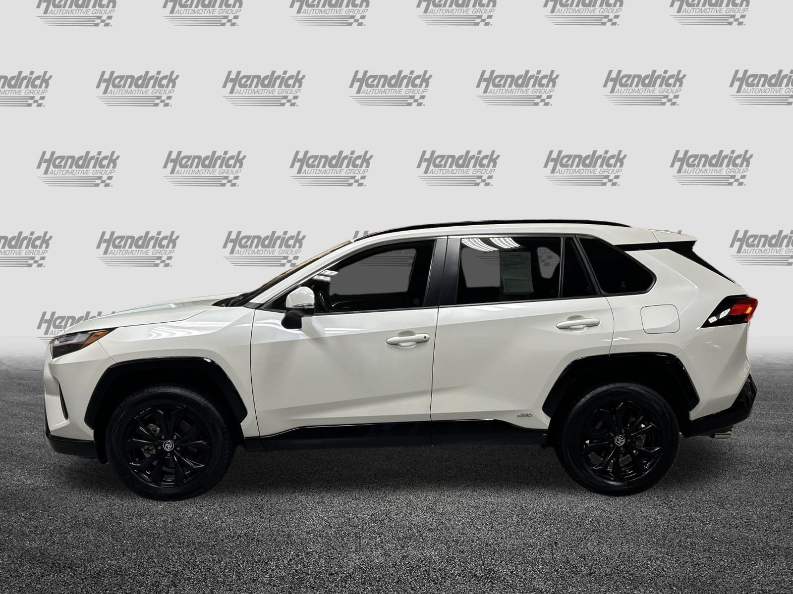 Used 2022 Toyota RAV4 SE AWD/4WD image 7