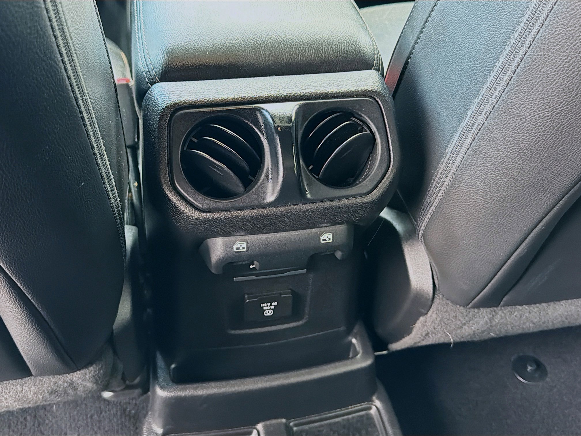 Used 2019 Jeep Wrangler Unlimited Sahara AWD/4WD image 23