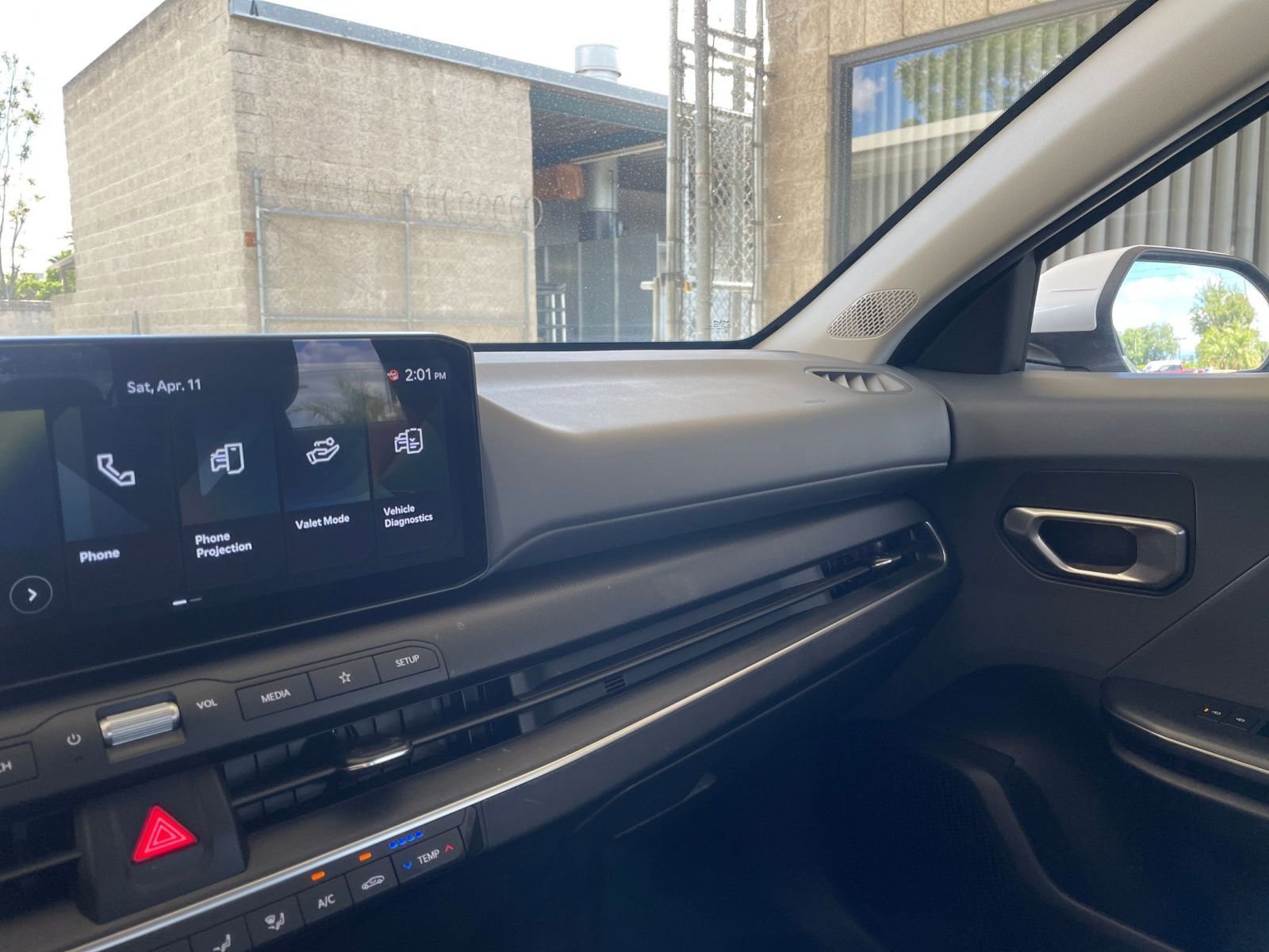 Used 2025 Kia K4 LXS image 36
