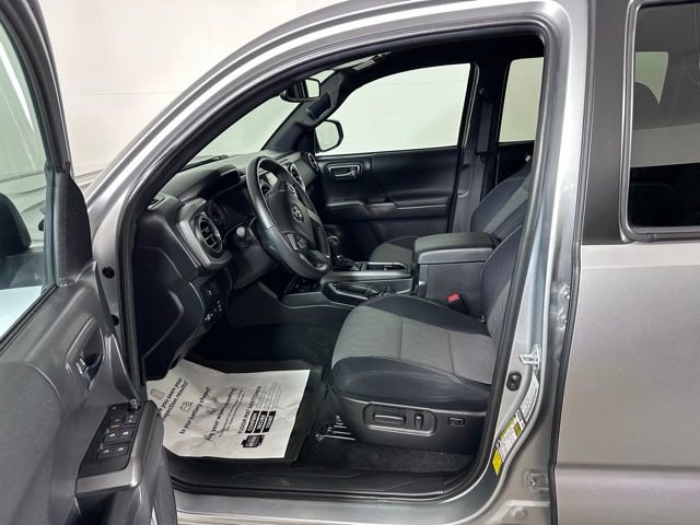Used 2022 Toyota Tacoma TRD Sport AWD/4WD image 18