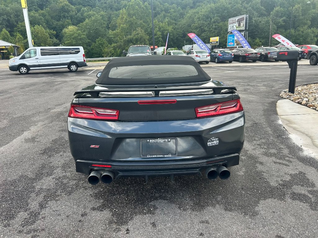 Used 2017 Chevrolet Camaro SS RWD image 4