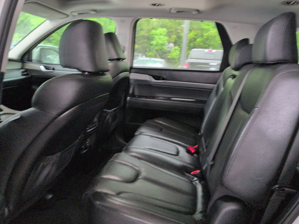 Used 2022 Hyundai Palisade SEL w/ 8P Bench Seat Package FWD image 6