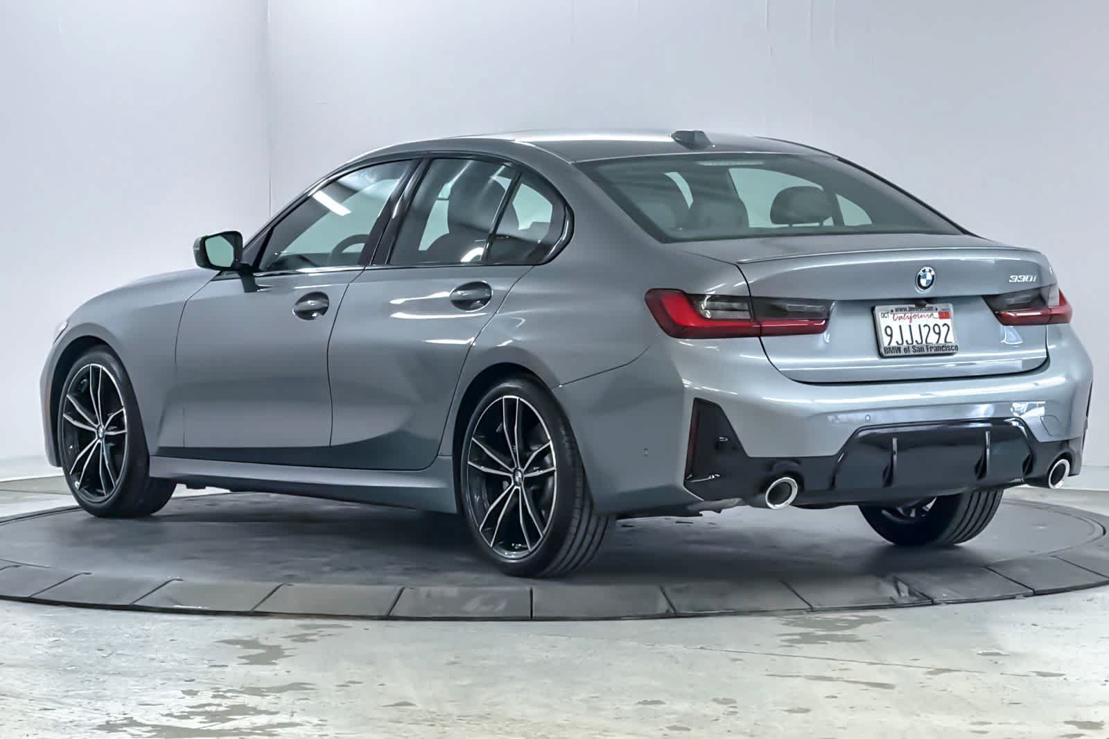 Used 2024 BMW 330i Sedan w/ M Sport Package RWD image 6