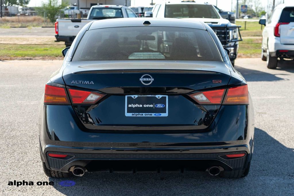 Used 2024 Nissan Altima 2.5 SR w/ SR Premium Package image 7