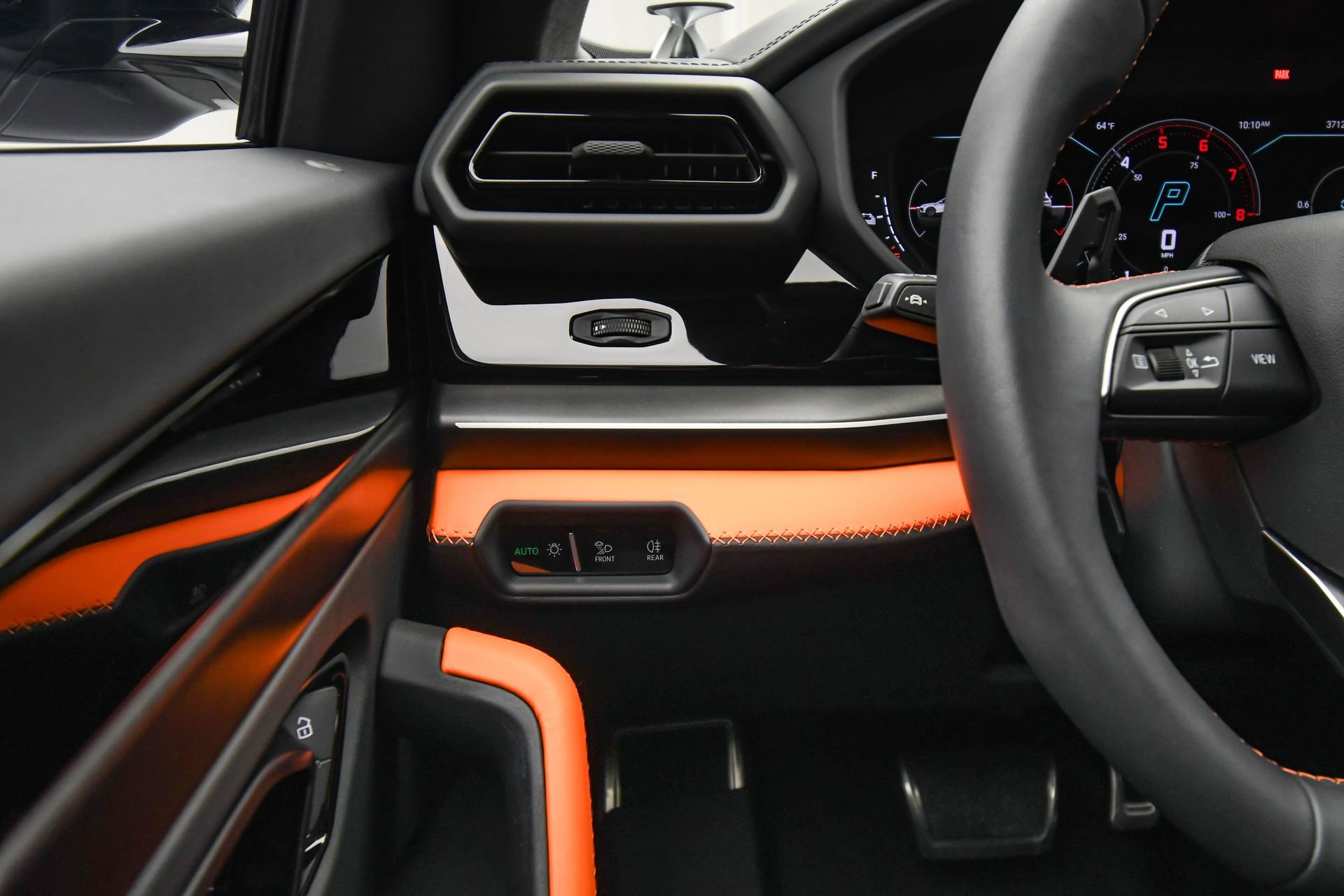 Used 2025 Lamborghini Urus SE image 37