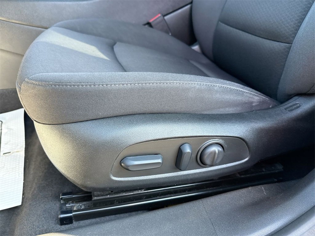 Used 2023 Chevrolet Malibu RS image 12