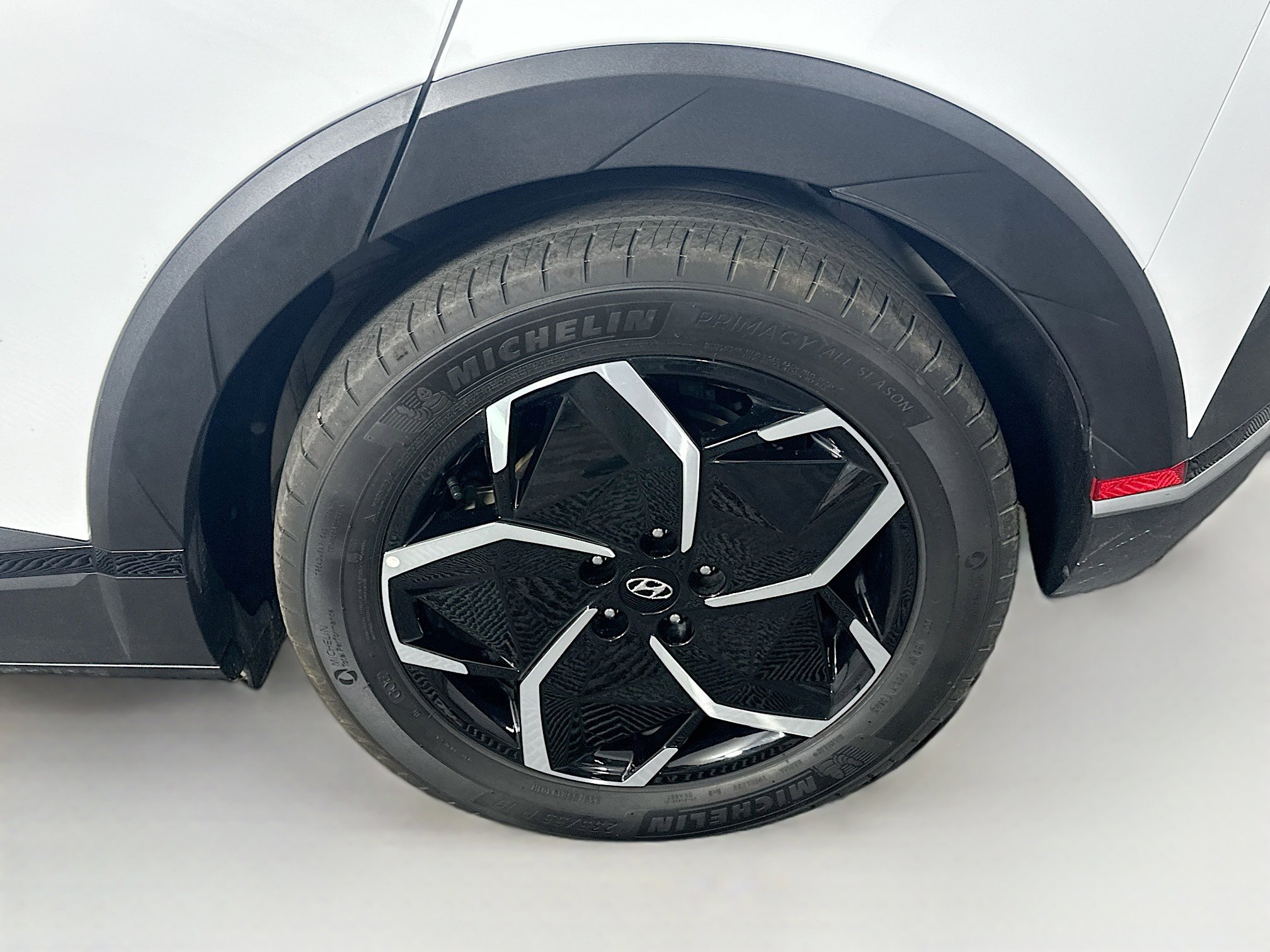 Used 2024 Hyundai Ioniq 5 SE image 11