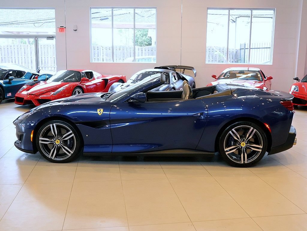 Certified 2019 Ferrari Portofino RWD image 3