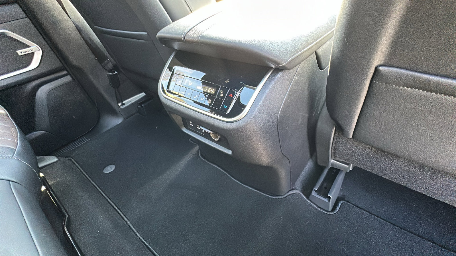 Certified 2026 Nissan Armada Platinum image 26