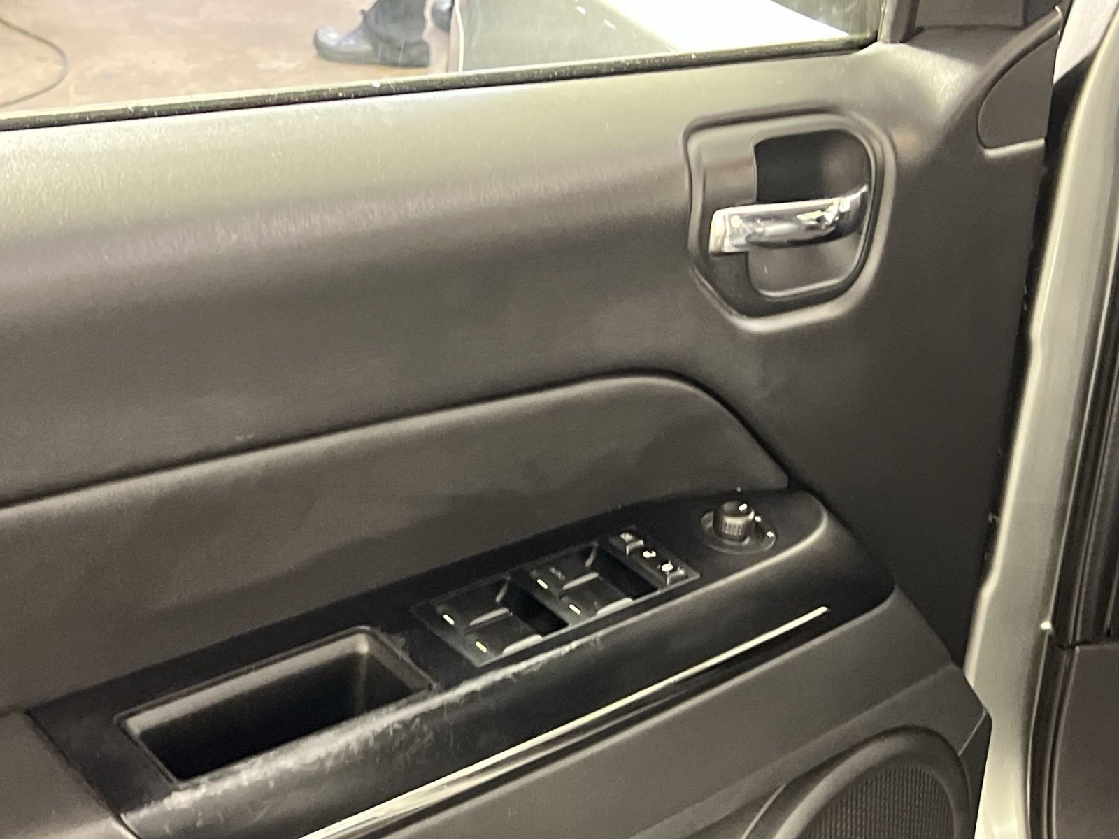 Used 2013 Jeep Compass Limited w/ Sun/Sound Group AWD/4WD image 15