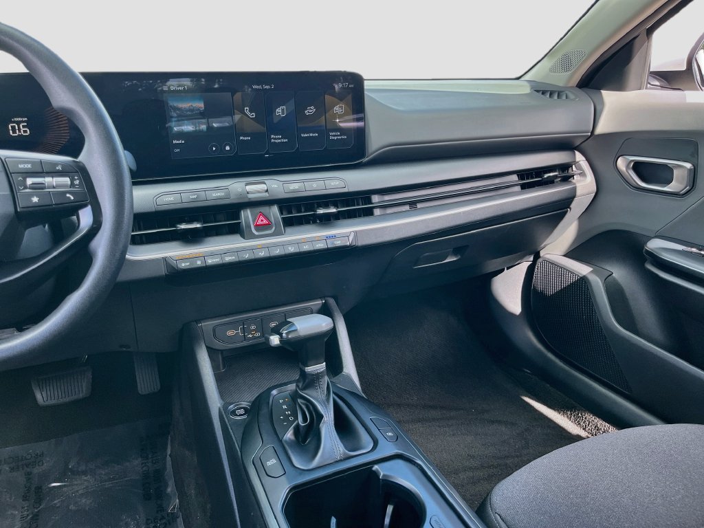 Used 2025 Kia K4 FWD image 21
