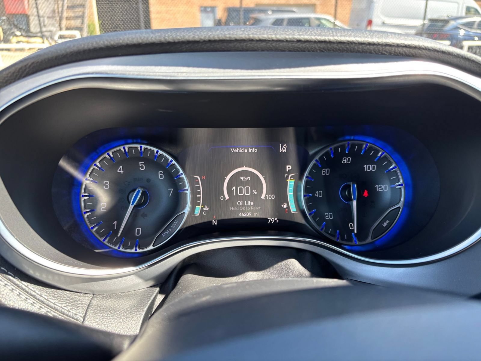 Used 2025 Chrysler Pacifica Limited FWD image 45