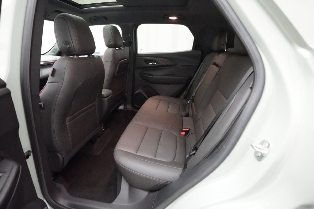 Used 2024 Chevrolet TrailBlazer RS w/ Convenience Package FWD image 16