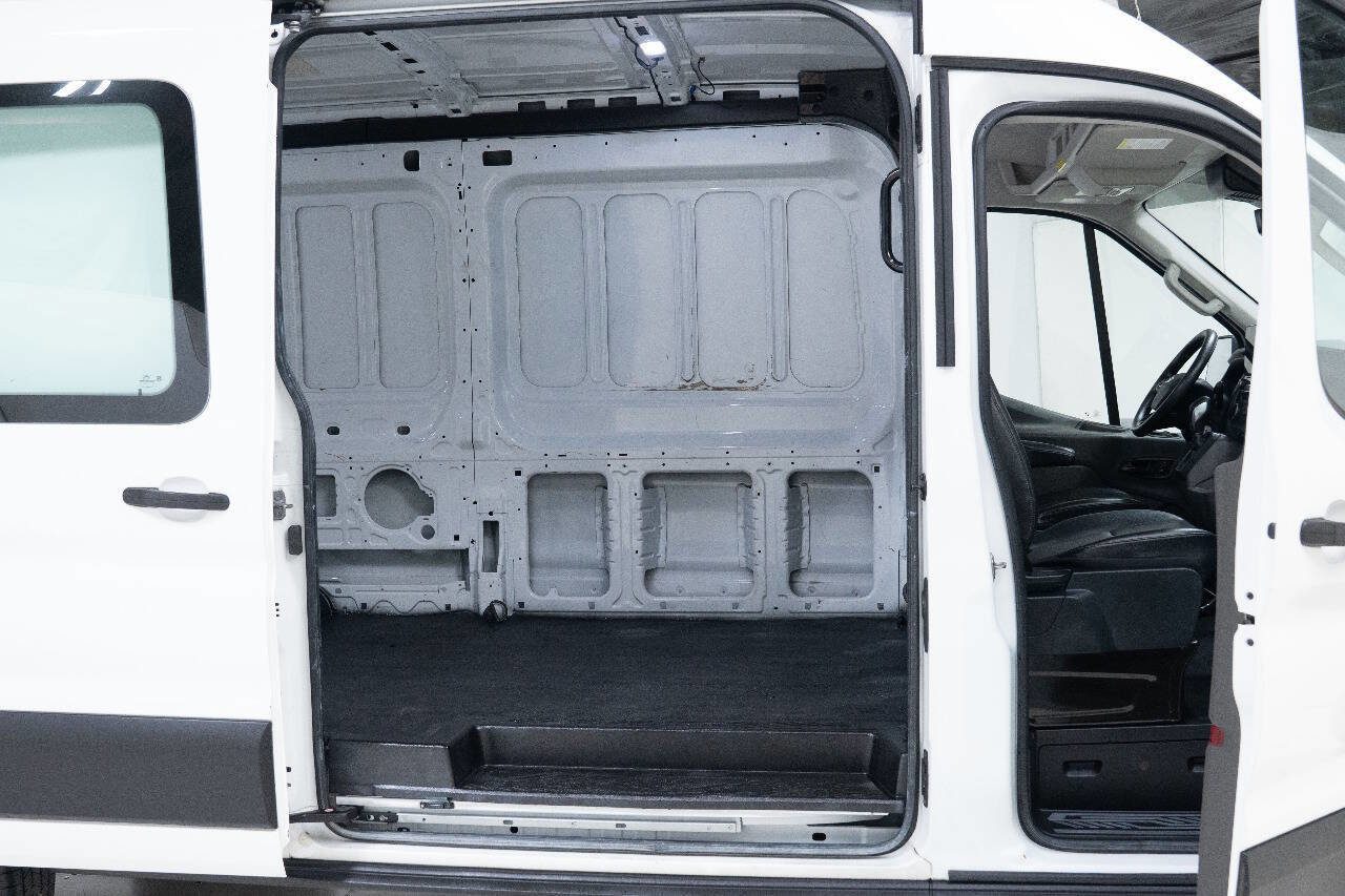 Used 2020 Ford Transit 250 250 3dr SWB Medium Roof Cargo image 26