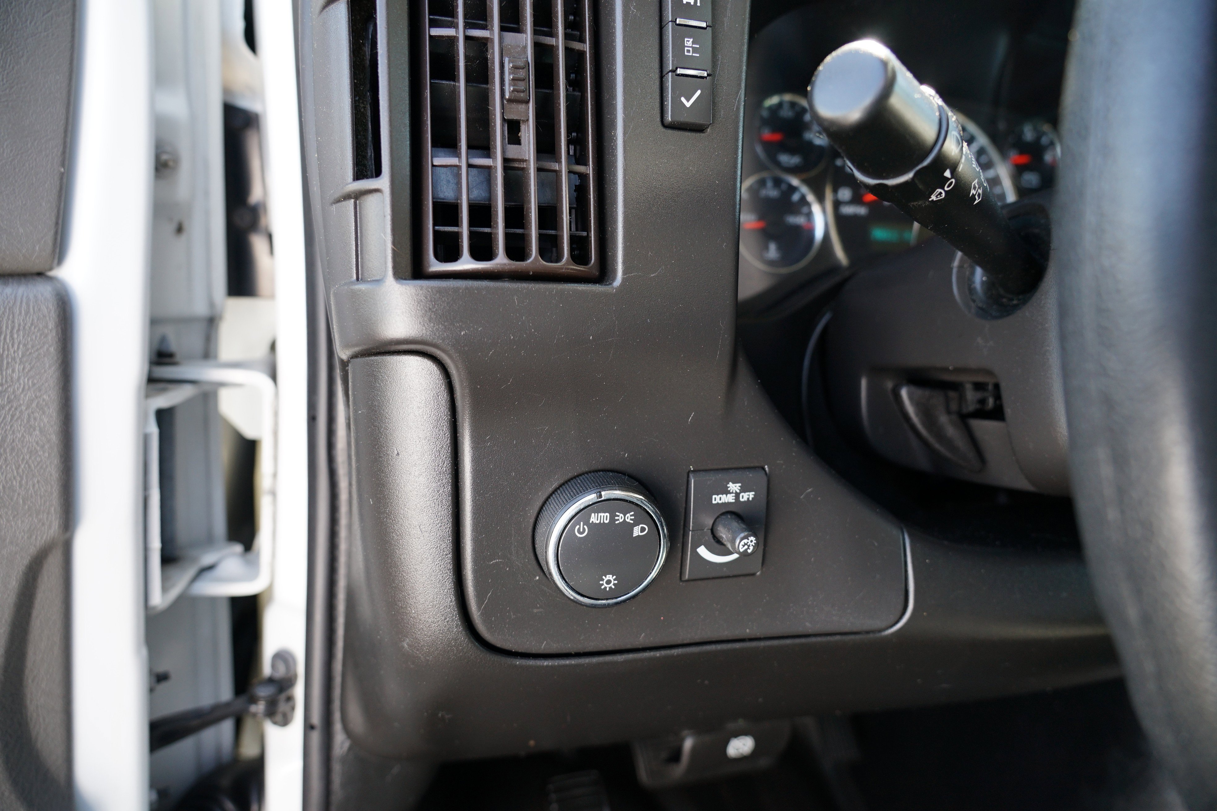 Used 2020 GMC Savana 3500 LS image 15