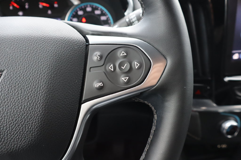Used 2023 Chevrolet Traverse LT w/ LT Premium Package AWD/4WD image 8