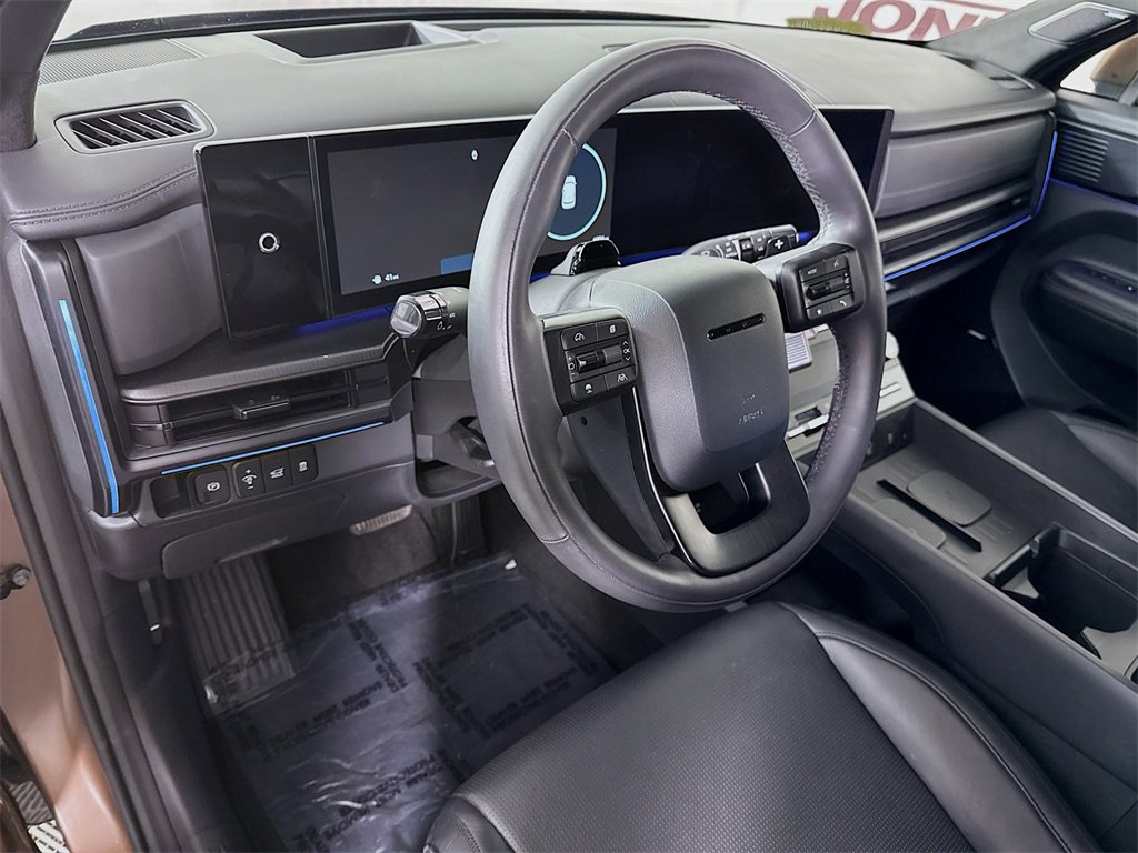 Used 2025 Hyundai Santa Fe Calligraphy image 21