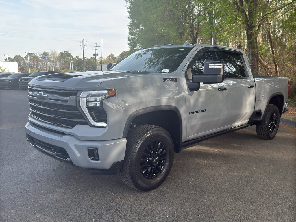Used 2024 Chevrolet Silverado 2500 LTZ w/ LTZ Plus Package image 4