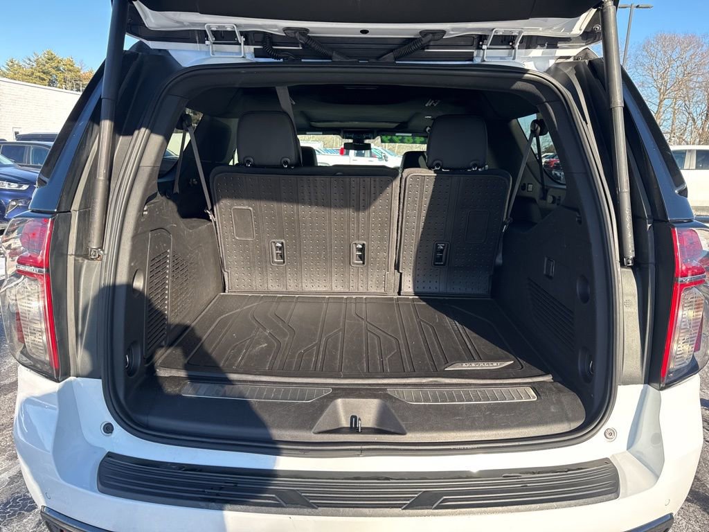 Used 2022 Chevrolet Suburban Z71 image 5