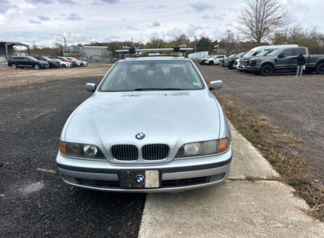 Used 2000 BMW 540i Sedan image 2