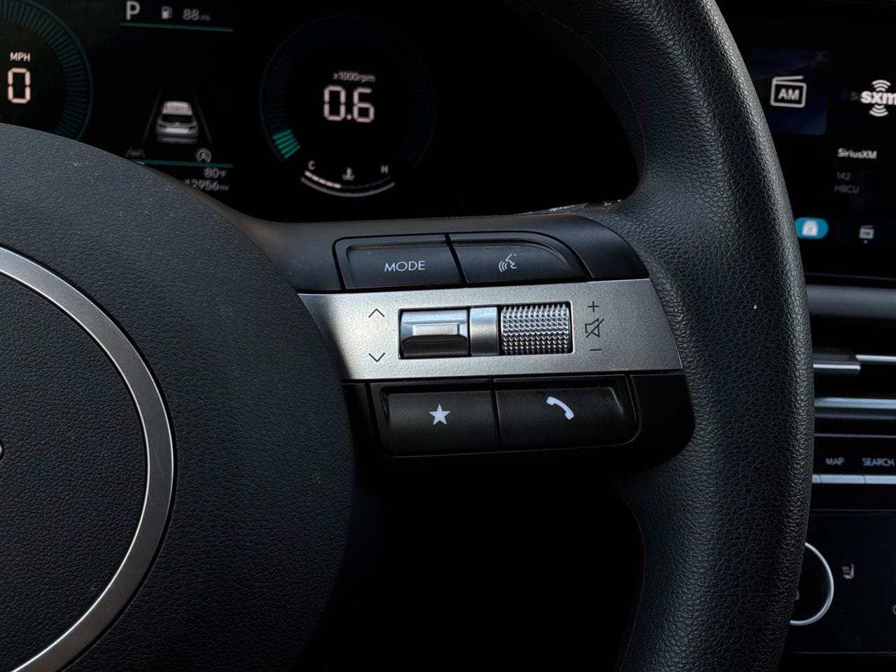 Used 2026 Hyundai Tucson SEL FWD image 36