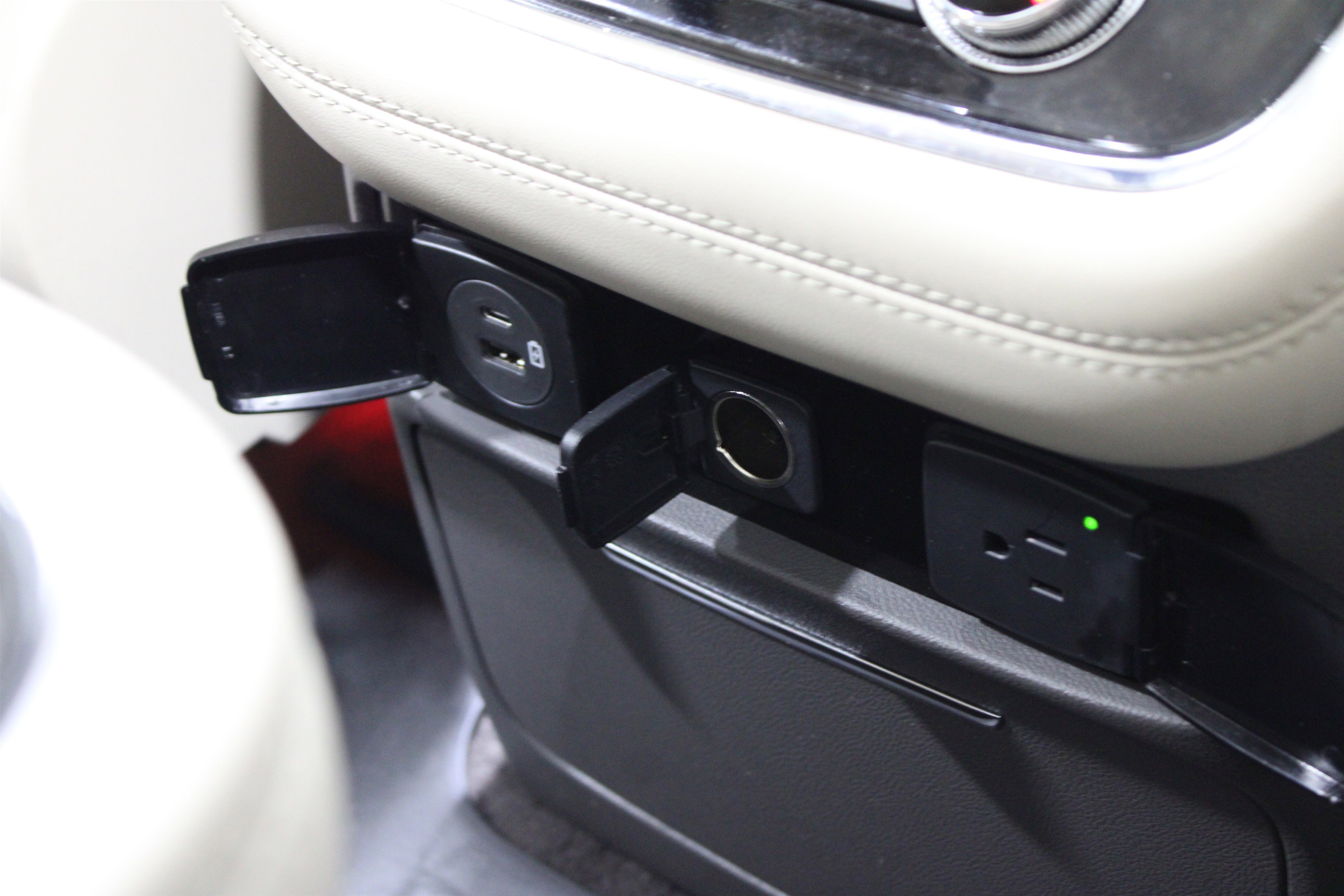 Used 2021 Lincoln Navigator Reserve w/ Luxury Package AWD/4WD image 35