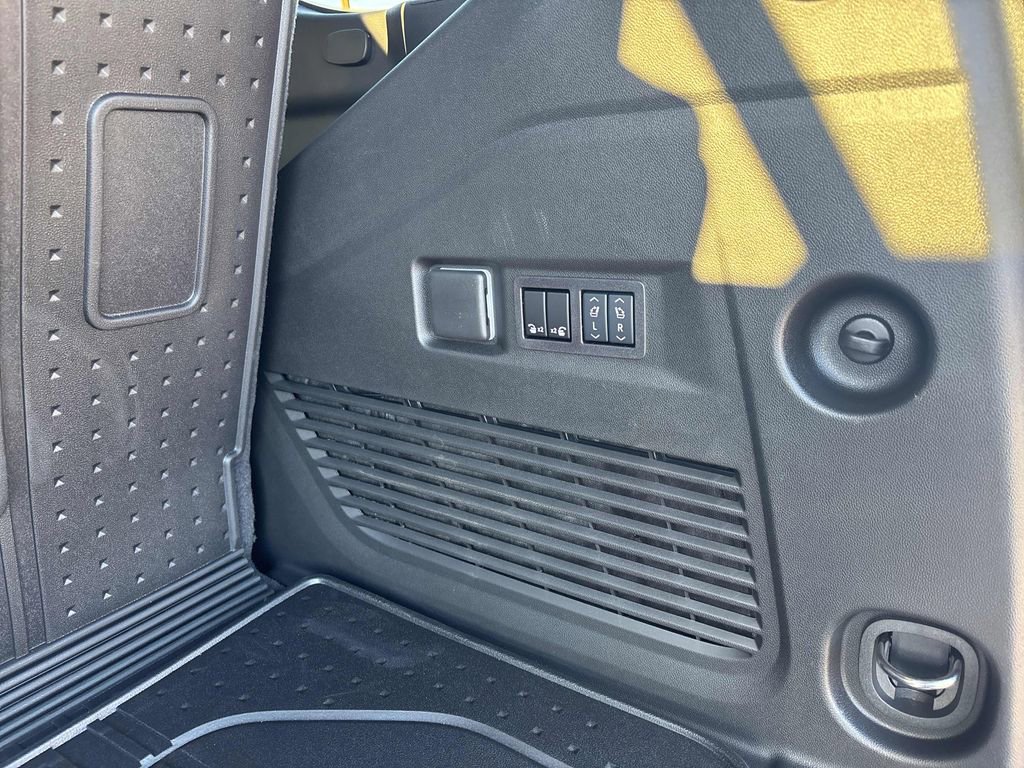 New 2026 Chevrolet Tahoe Premier image 32