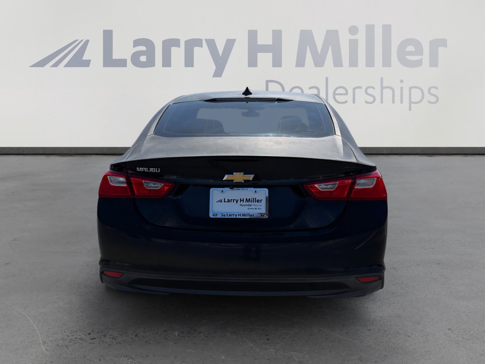 Used 2017 Chevrolet Malibu LS FWD image 4
