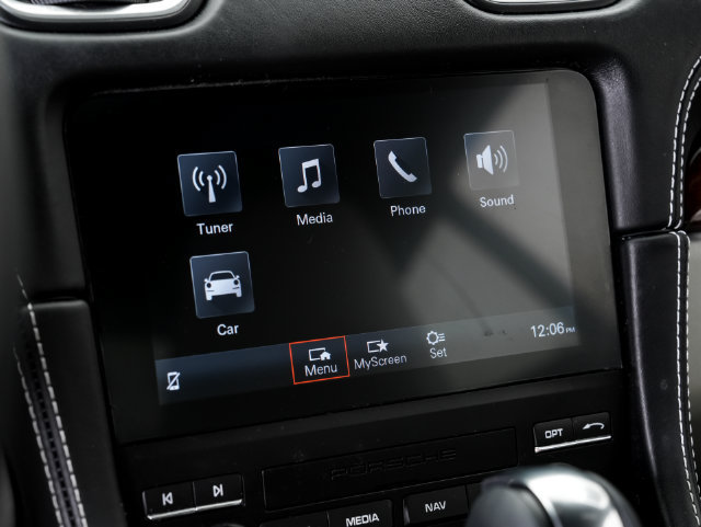 Certified 2025 Porsche 718 Cayman RWD image 17