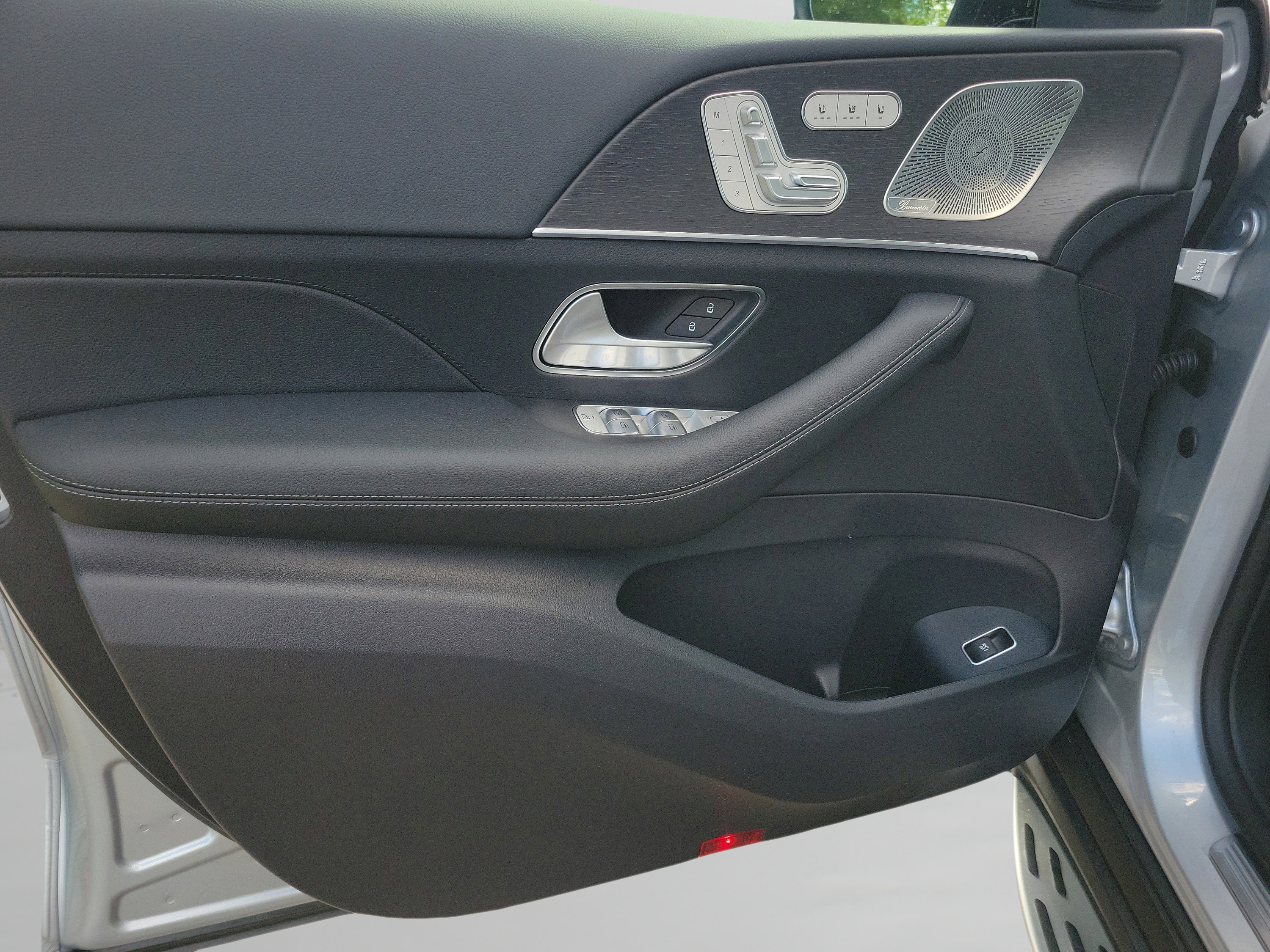 New 2026 Mercedes-Benz GLS 450 4MATIC image 16