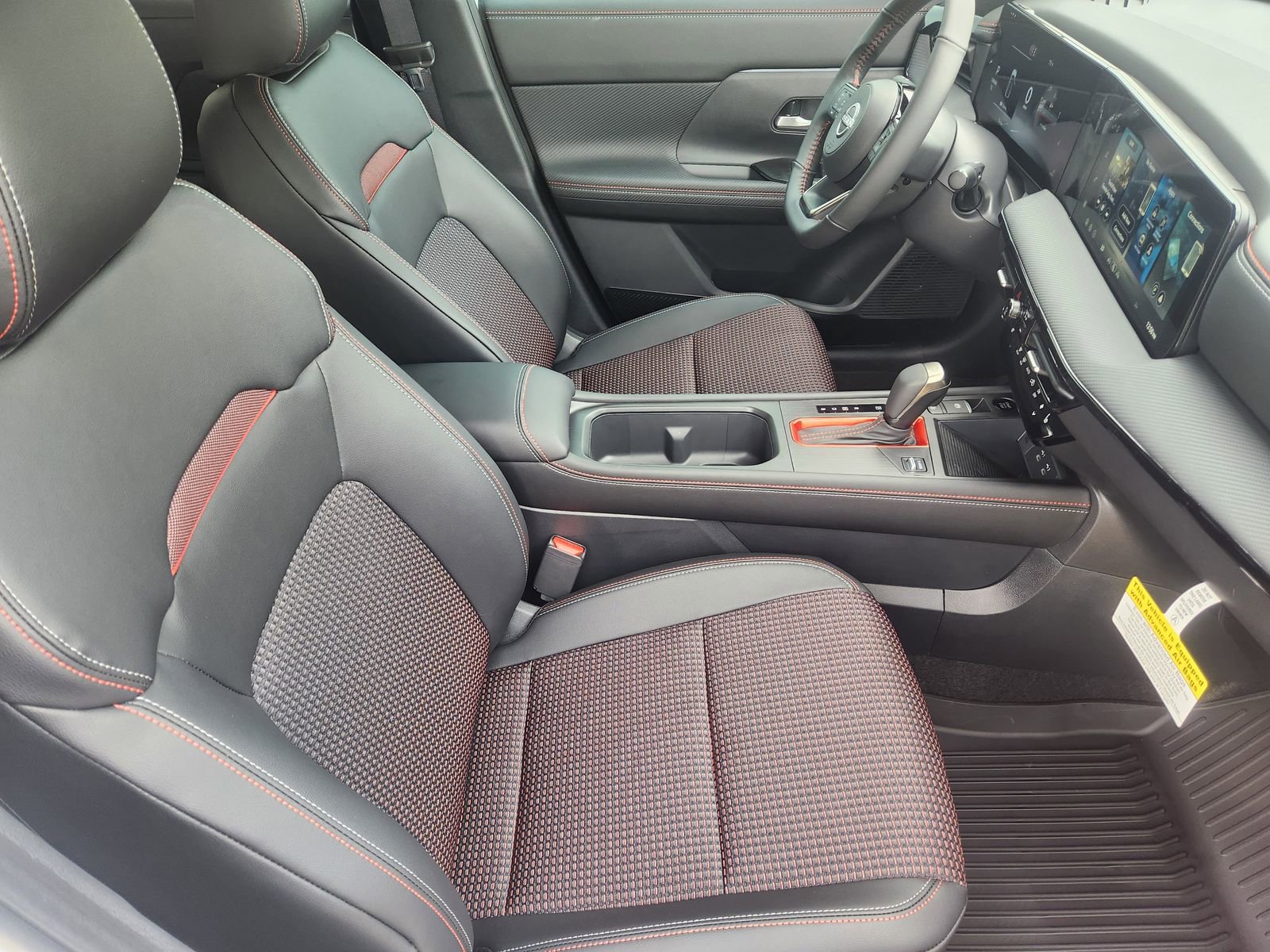 New 2026 Nissan Kicks SR image 13