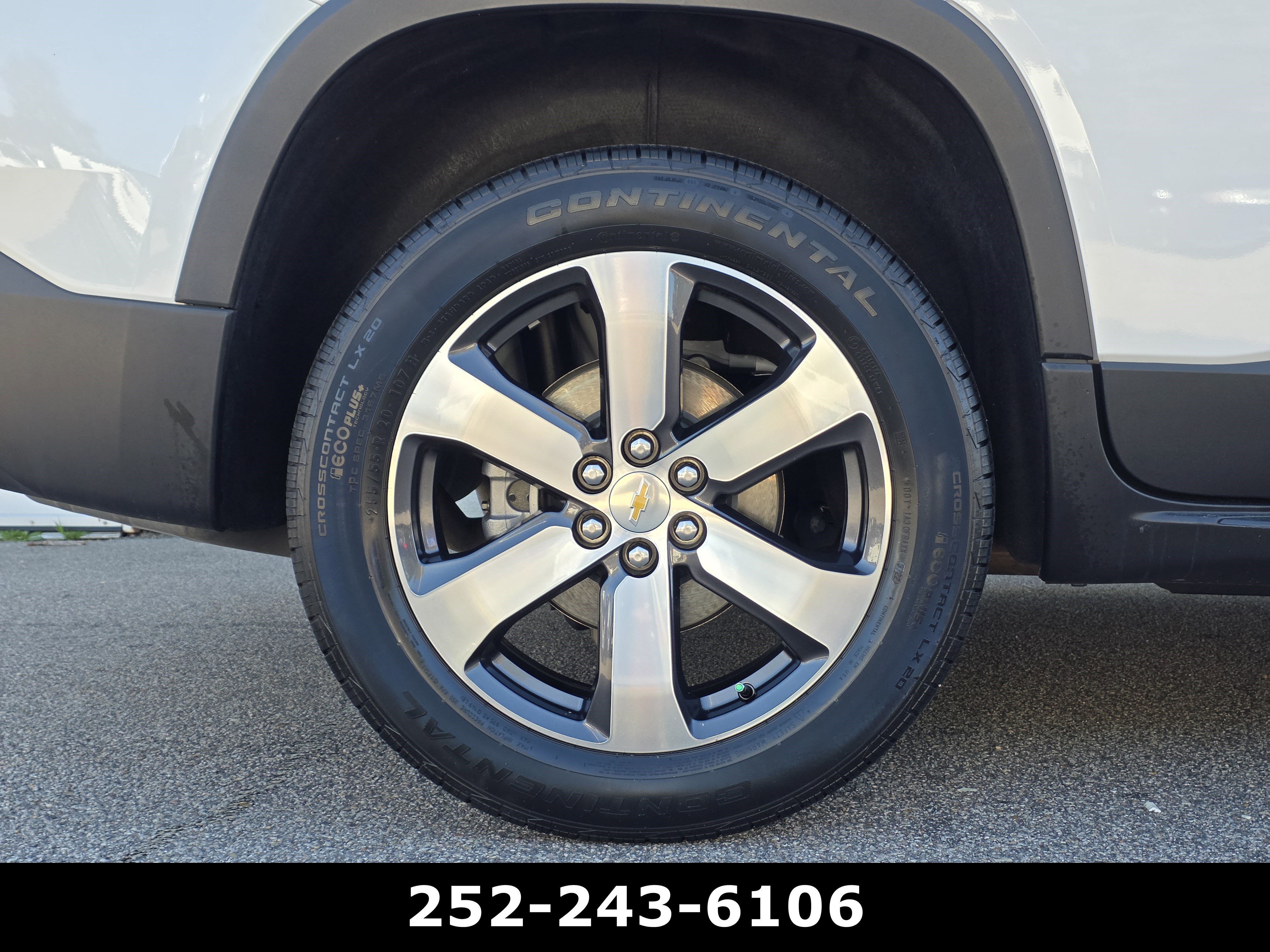 Used 2023 Chevrolet Traverse LT w/ LT Premium Package image 48