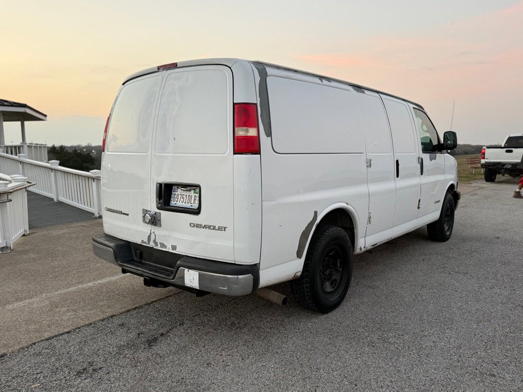 Used 2005 Chevrolet Express 3500 w/ Express Access Plus Package image 5