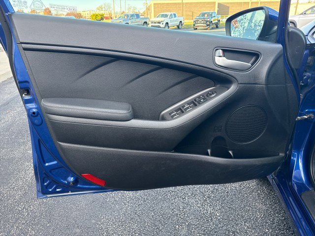 Used 2017 Kia Forte LX image 14