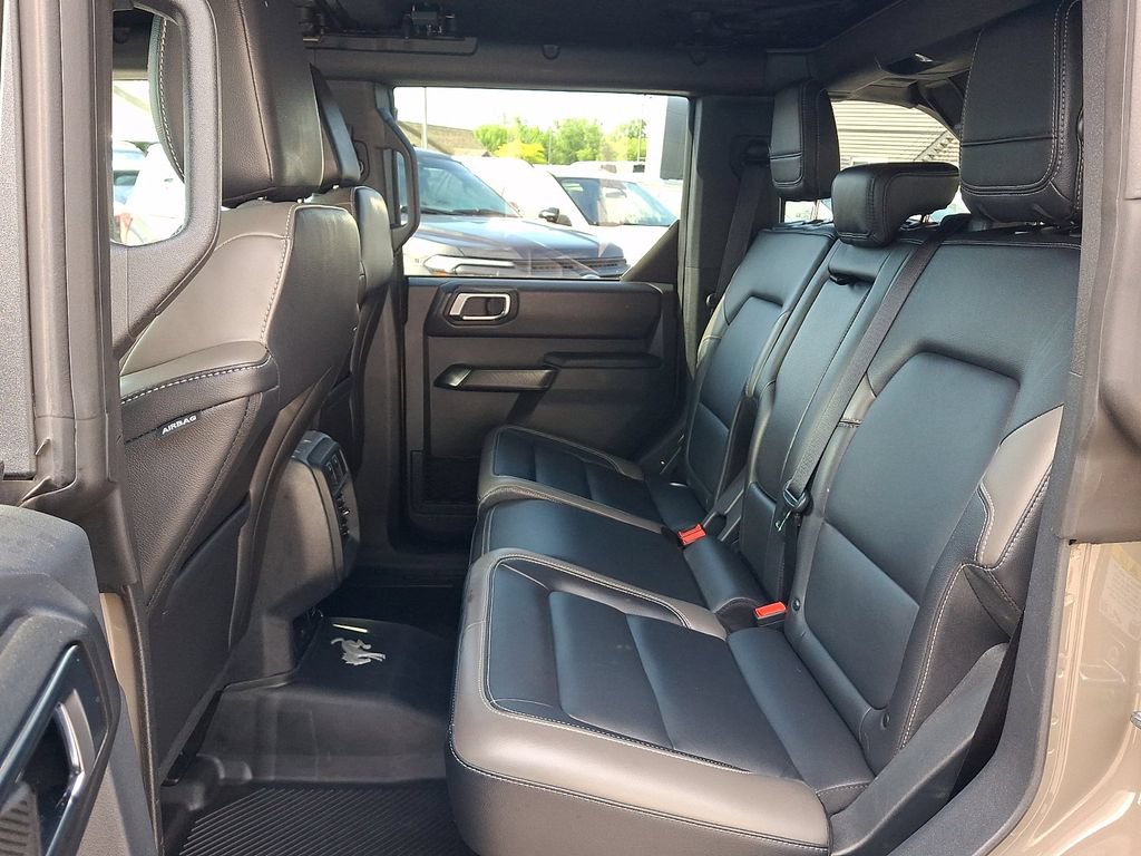 Certified 2025 Ford Bronco Outer Banks w/ Sasquatch Package AWD/4WD image 10