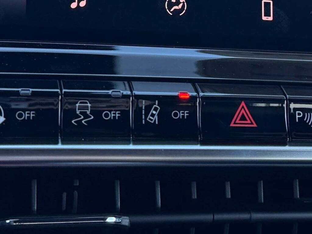 New 2026 Jeep Compass Limited image 36