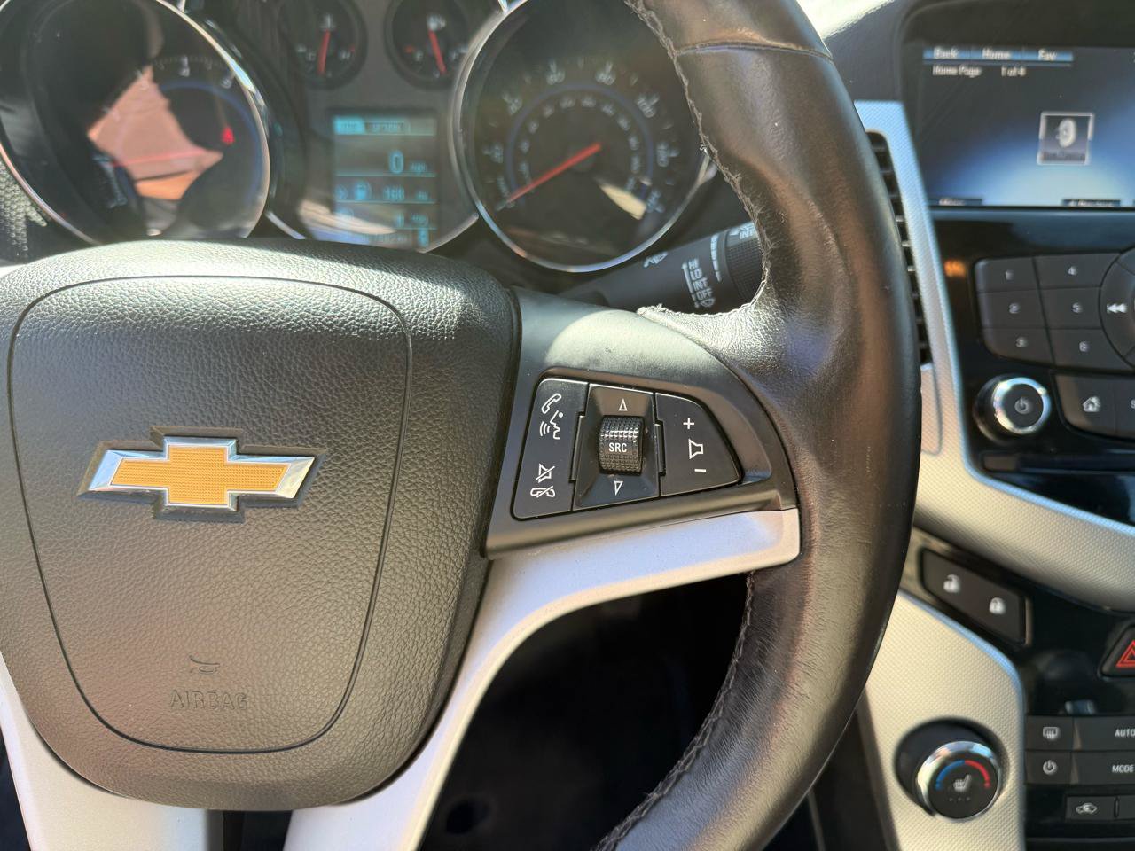 Used 2014 Chevrolet Cruze LTZ FWD image 25