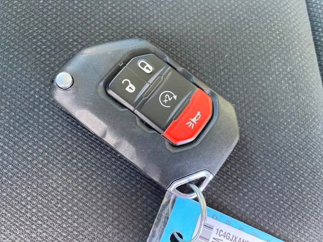 Used 2020 Jeep Wrangler Sport S image 23