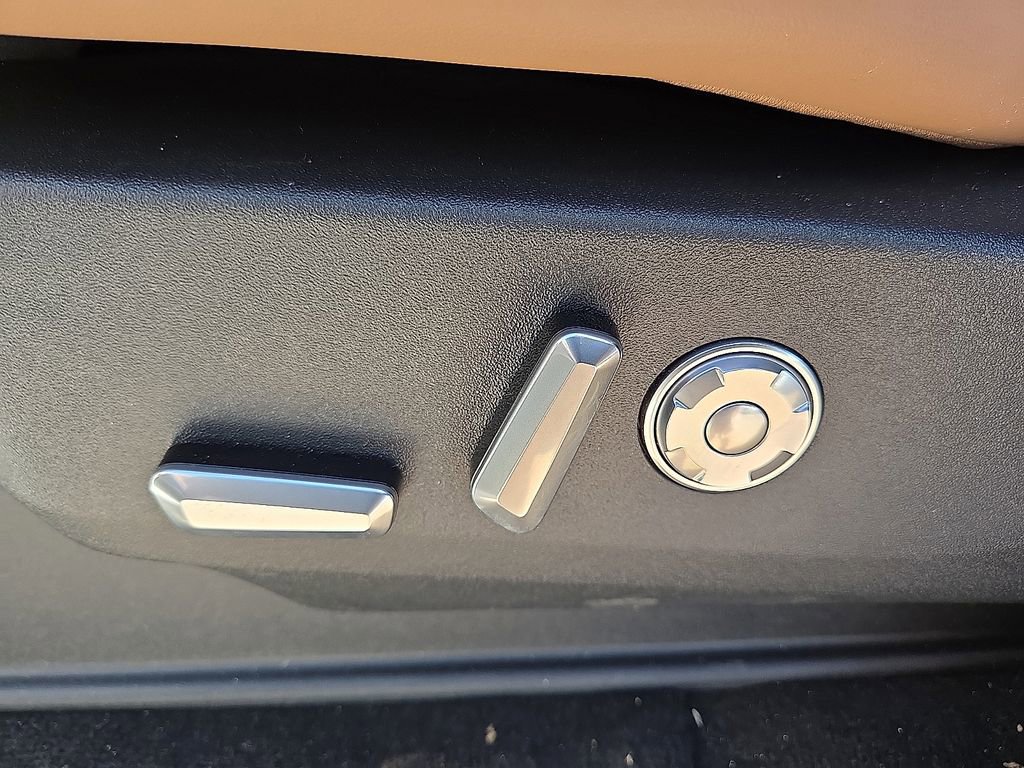 New 2026 Lincoln Navigator Black Label image 16